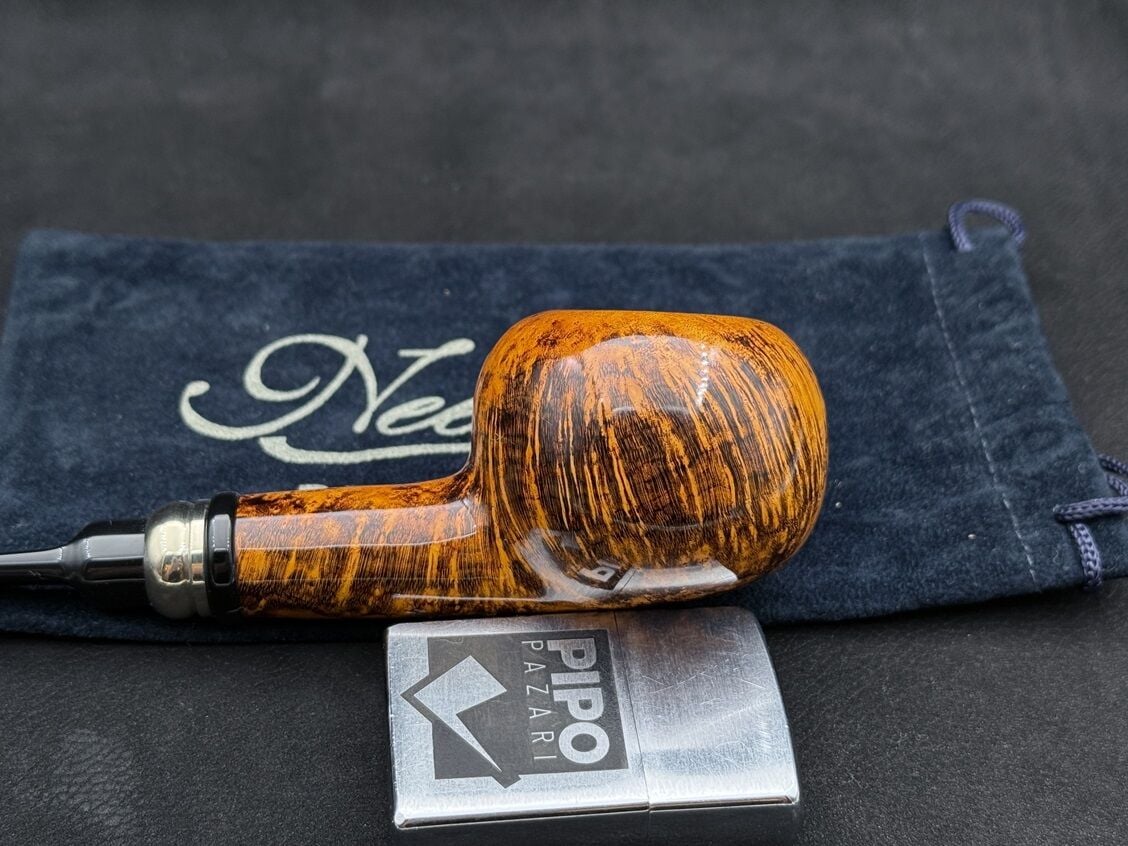 PEDER JEPPESEN NEERUP CLASSIC GR5 BILLARD - Damarlarında Işık Taşıyan Dingin Form