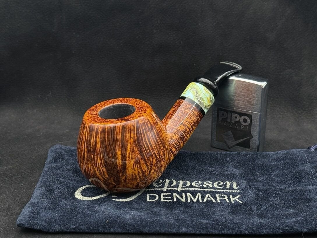 PEDER JEPPESEN IDA EASY CUT GR5 BENT - Yeşil Işıltının Etrafında Denge Bulan Form