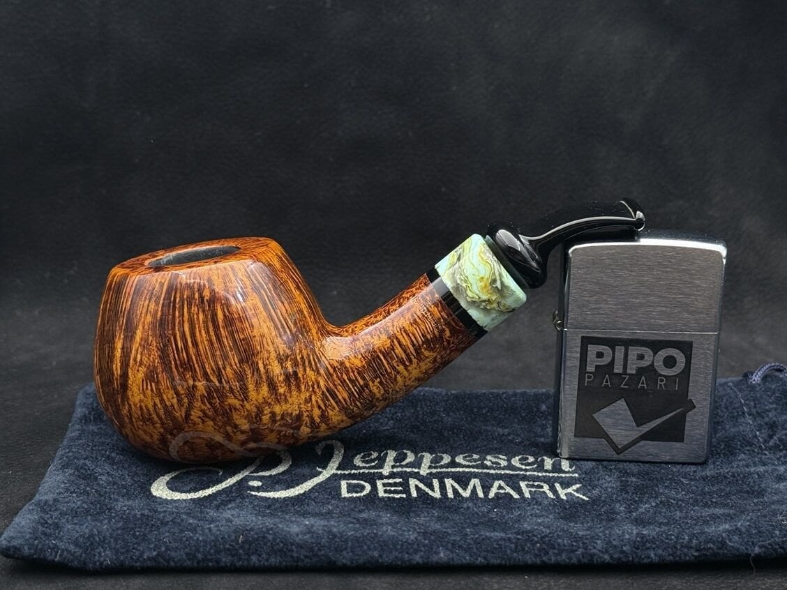 PEDER JEPPESEN IDA EASY CUT GR5 BENT - Yeşil Işıltının Etrafında Denge Bulan Form