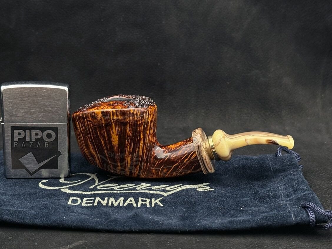 PEDER JEPPESEN NEERUP STRUCTURE GR5- Kremle Taçlanan Derinlikli Bir Gövde