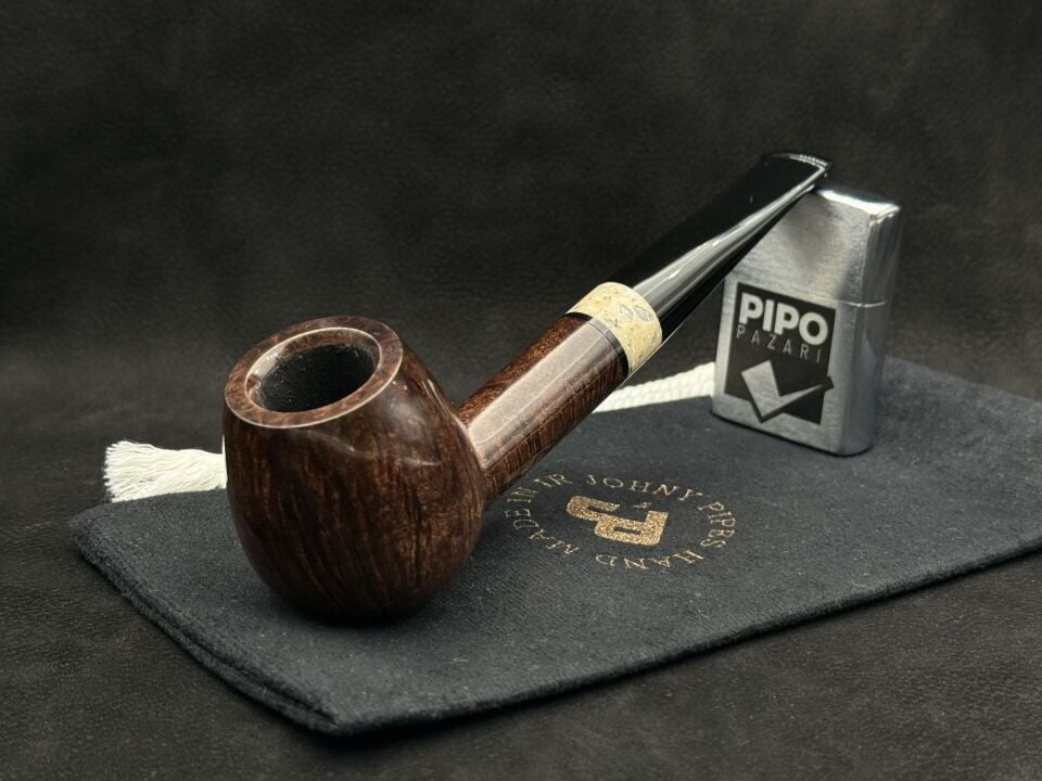 JOHNY PIPES AZAR 204 BILLARD - Yumuşak Hatlarda Rafine Bir Denge