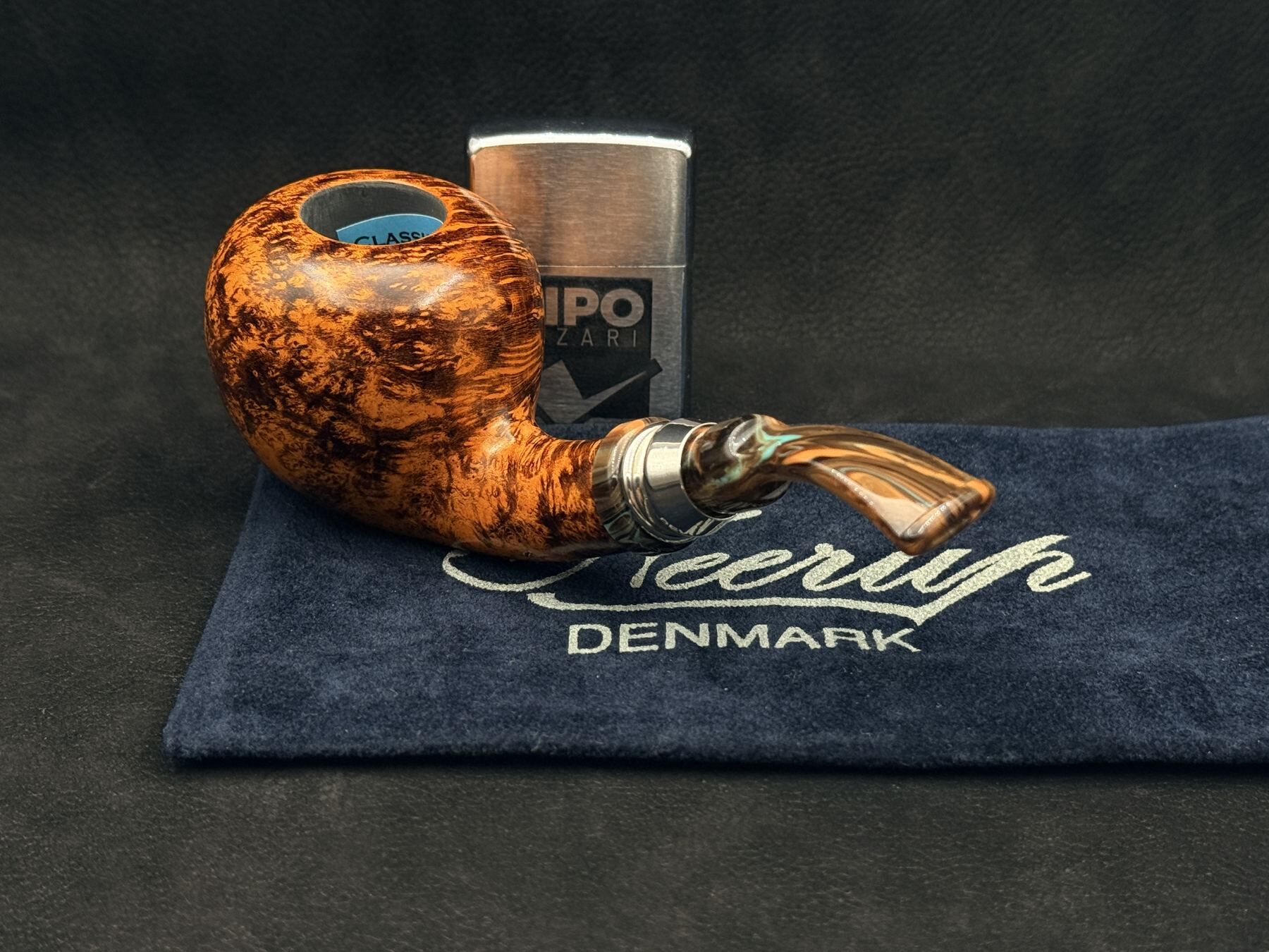 Peder Jeppesen – Neerup Classic GR4 Bent Pipo | Yoğun Damar Yapısında Derin Karakter