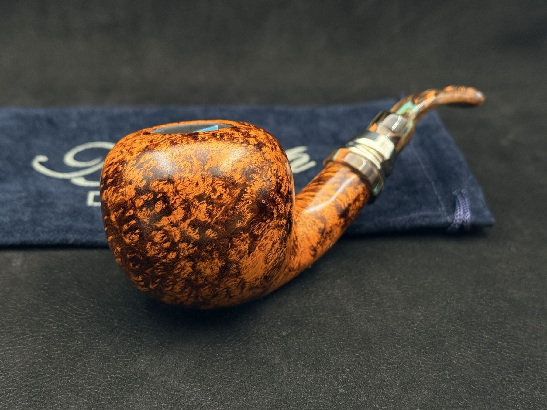 Peder Jeppesen – Neerup Classic GR4 Bent Pipo | Yoğun Damar Yapısında Derin Karakter