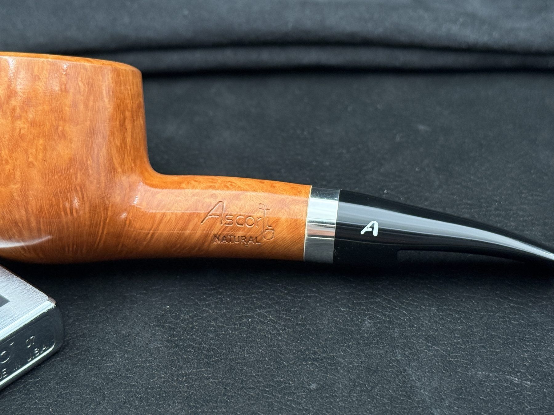 Ascorti Natural 1/8 Bent Pipo | Açık Ton Briar ve Zarif İtalyan İşçiliği