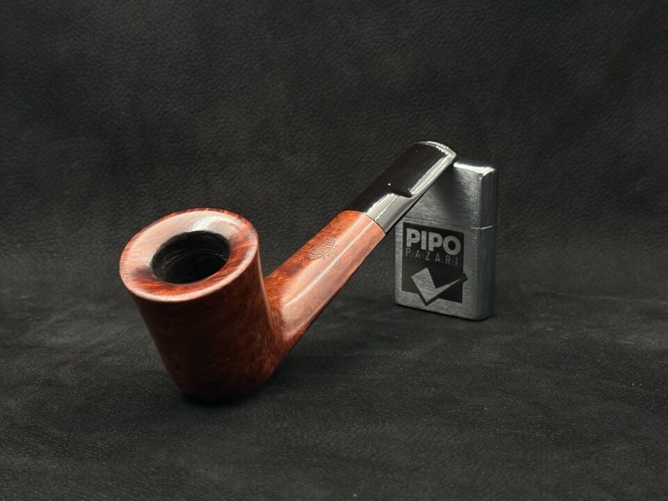 Savinelli Extra 915 KS Sitting Dublin Estate Pipo | İtalyan Zarafeti